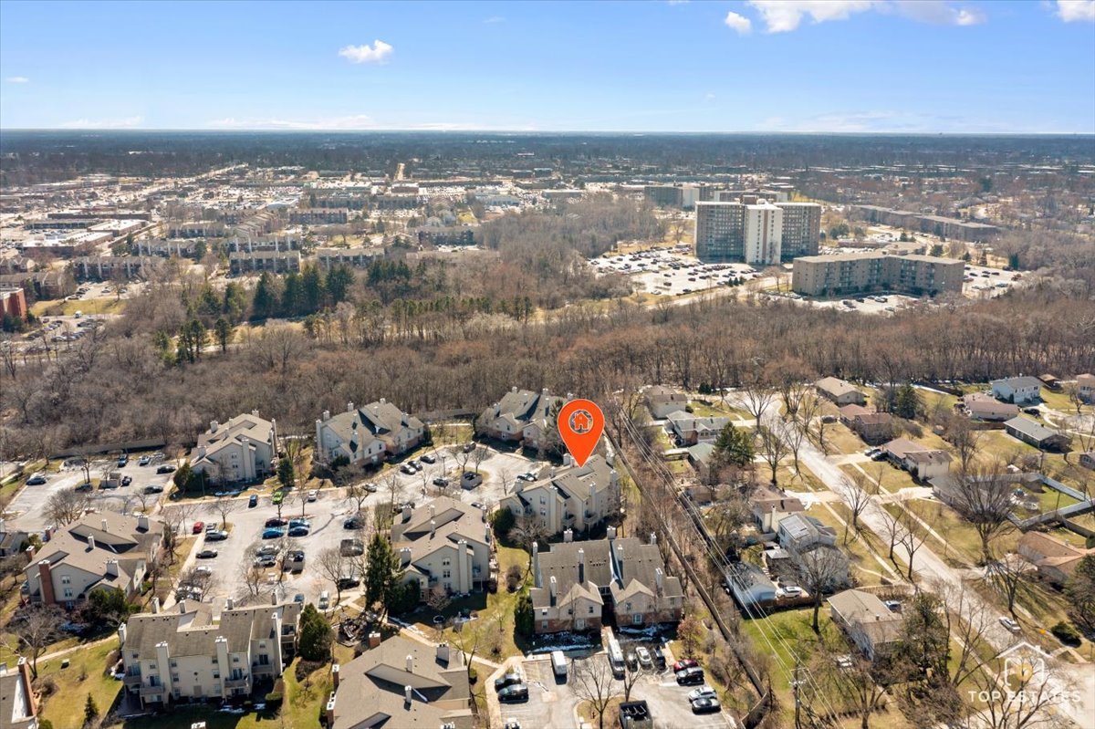 132 White Oak Court #5, Schaumburg, IL 60195