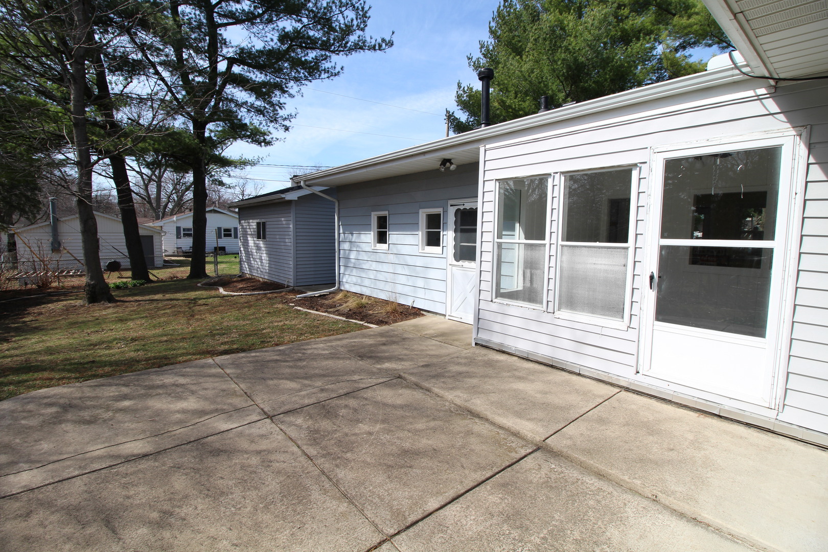 301 Oakdale Avenue, Normal, IL 61761