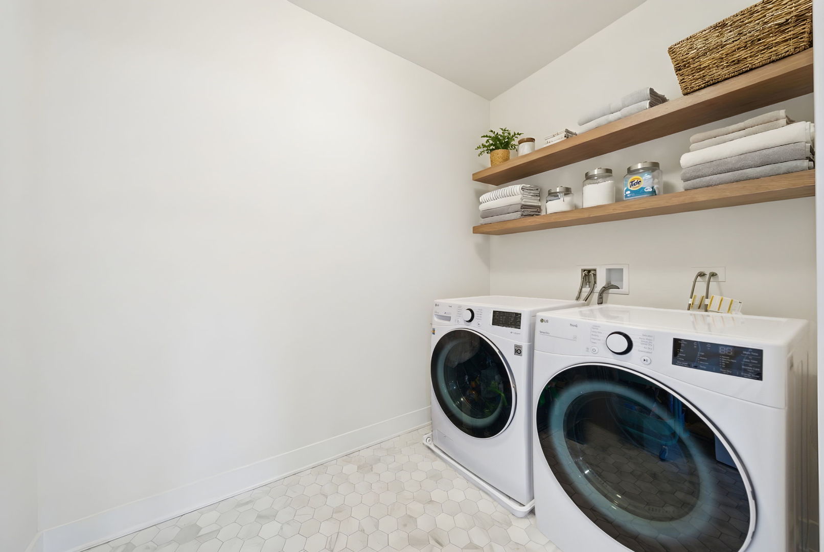 4462 Monroe Court, Naperville, IL 60564