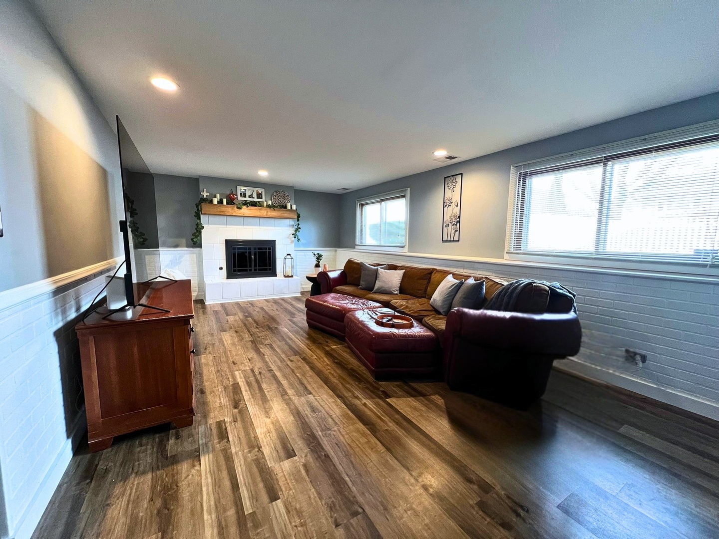 17W484 Earl Court, Darien, IL 60561