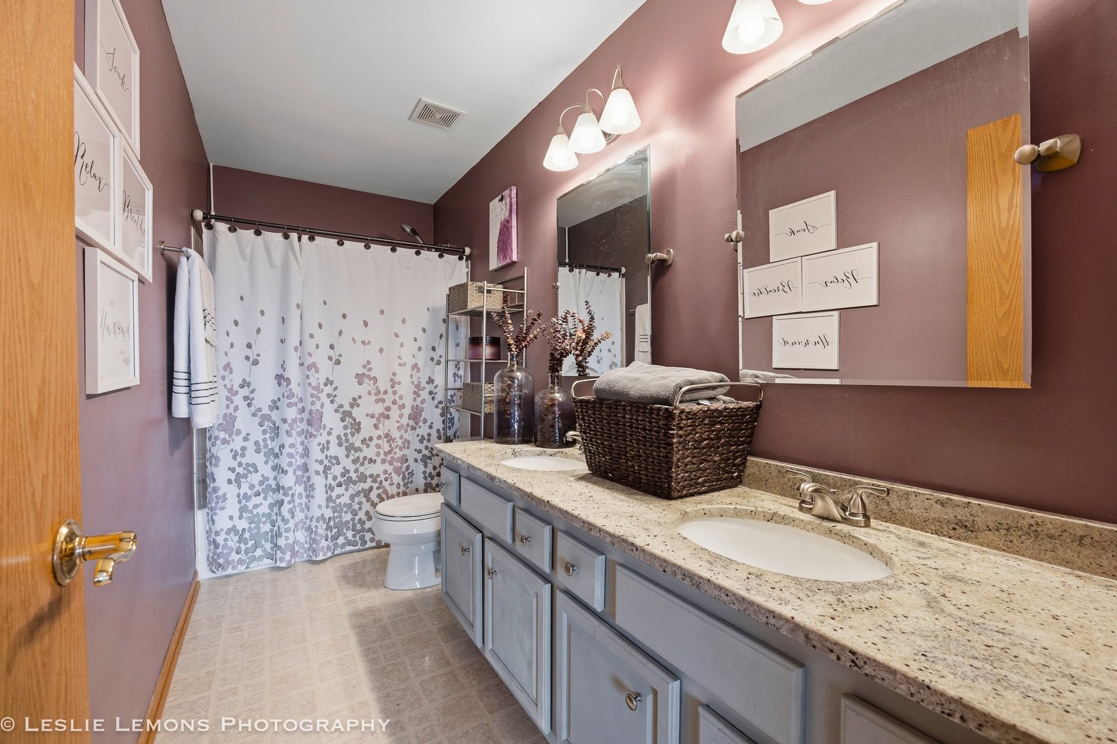 2110 Summerlin Drive, Aurora, IL 60503