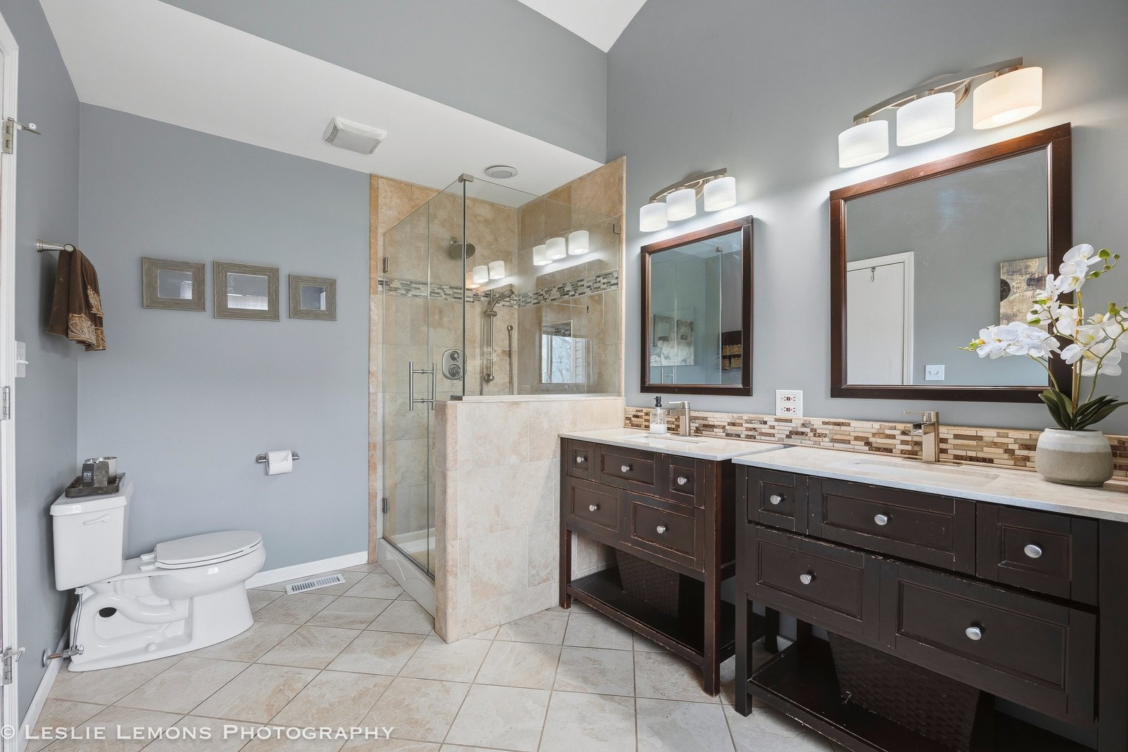 2110 Summerlin Drive, Aurora, IL 60503