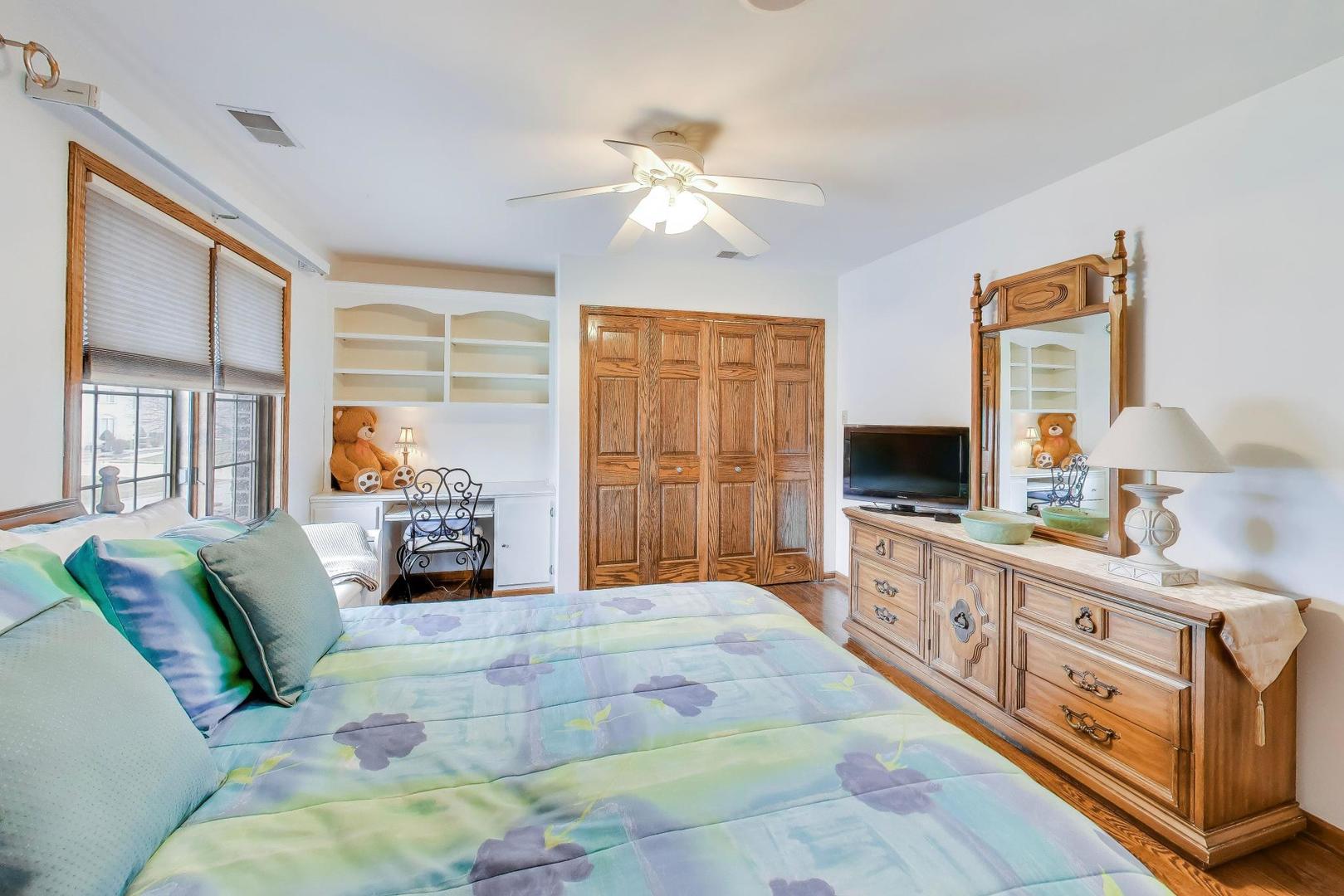 18309 CARRINGTON Drive, Hazel Crest, IL 60429