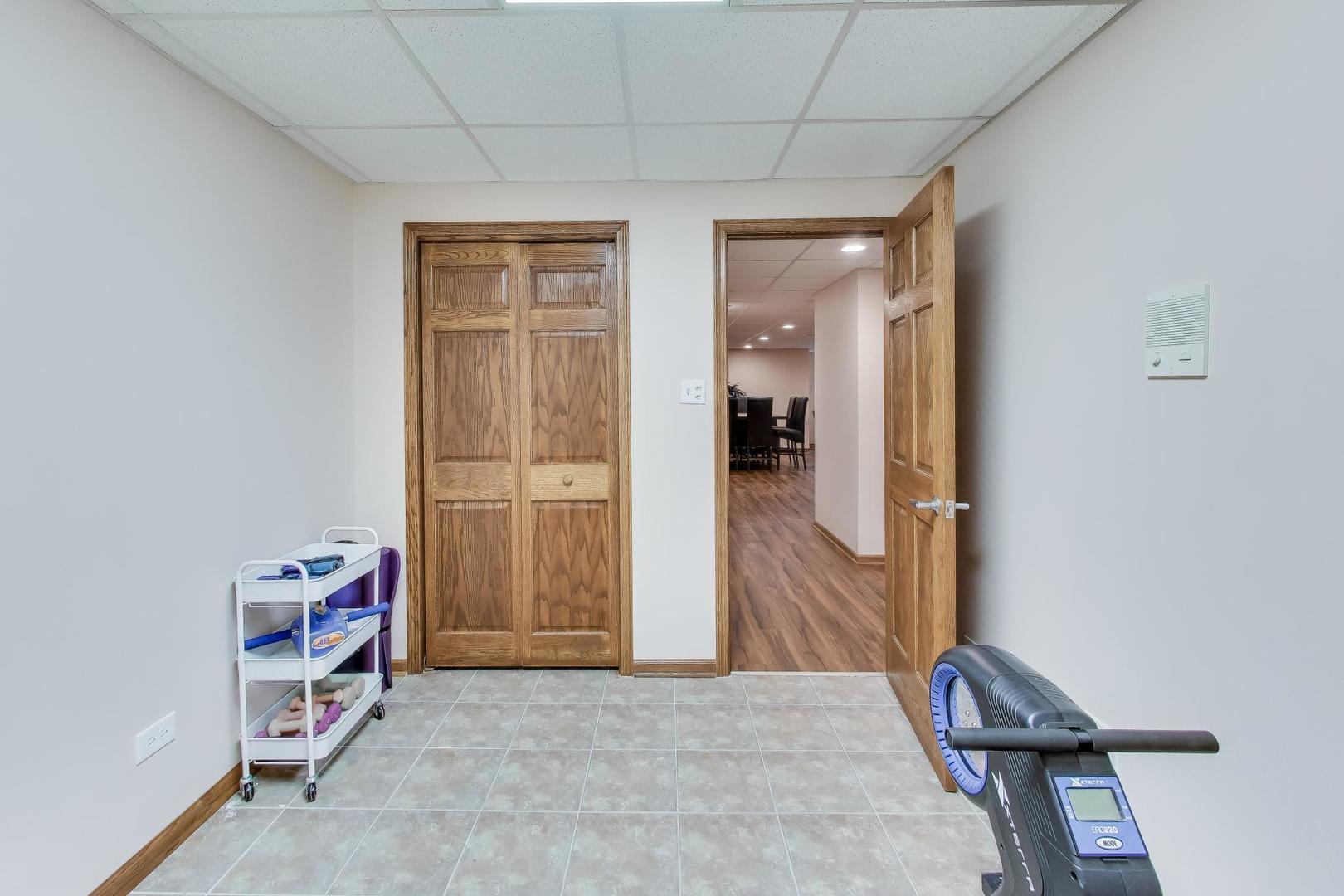 18309 CARRINGTON Drive, Hazel Crest, IL 60429