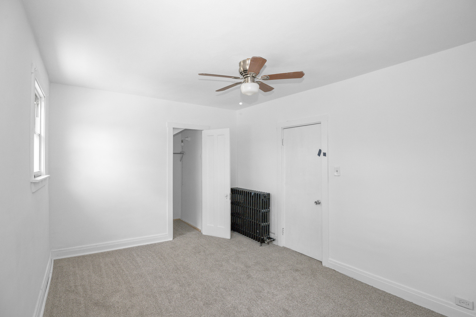 235 N ARDMORE Avenue, Villa Park, IL 60181