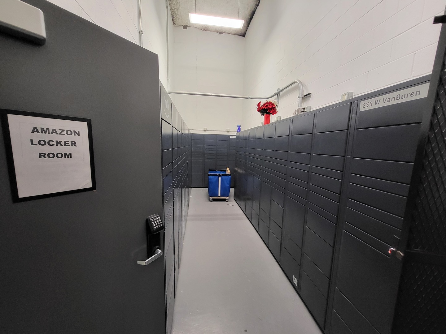 235 W Van Buren Street #3420, Chicago, IL 60607