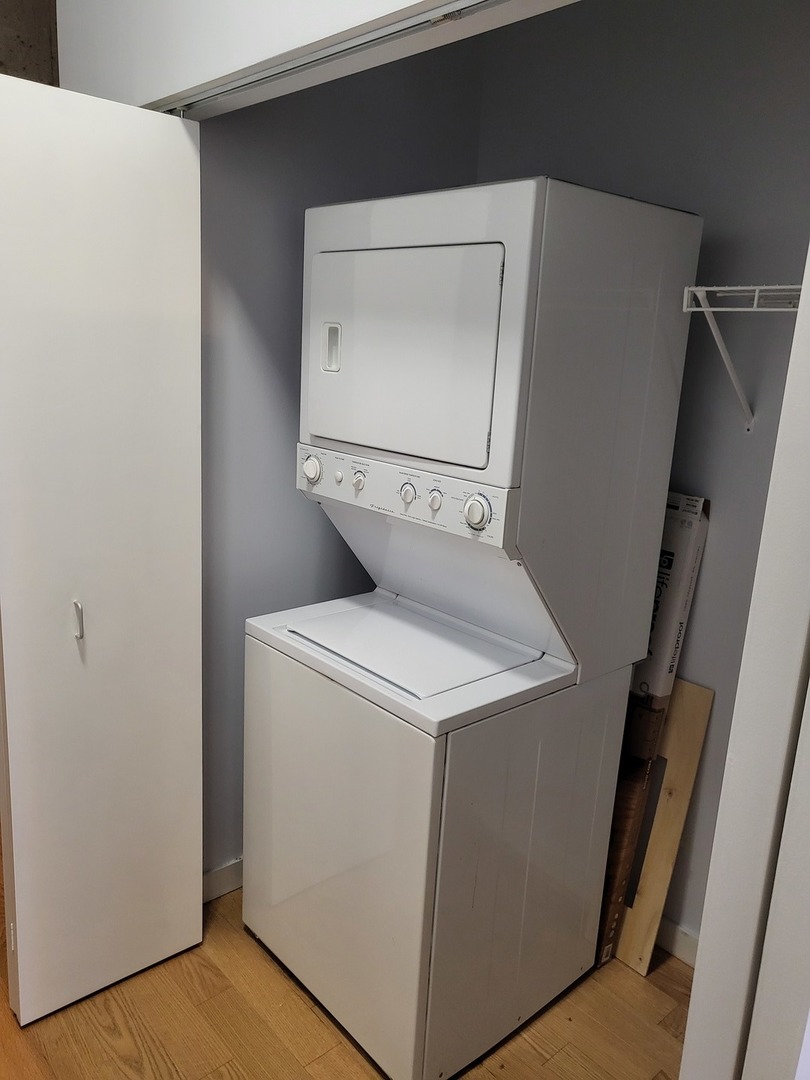 235 W Van Buren Street #3420, Chicago, IL 60607