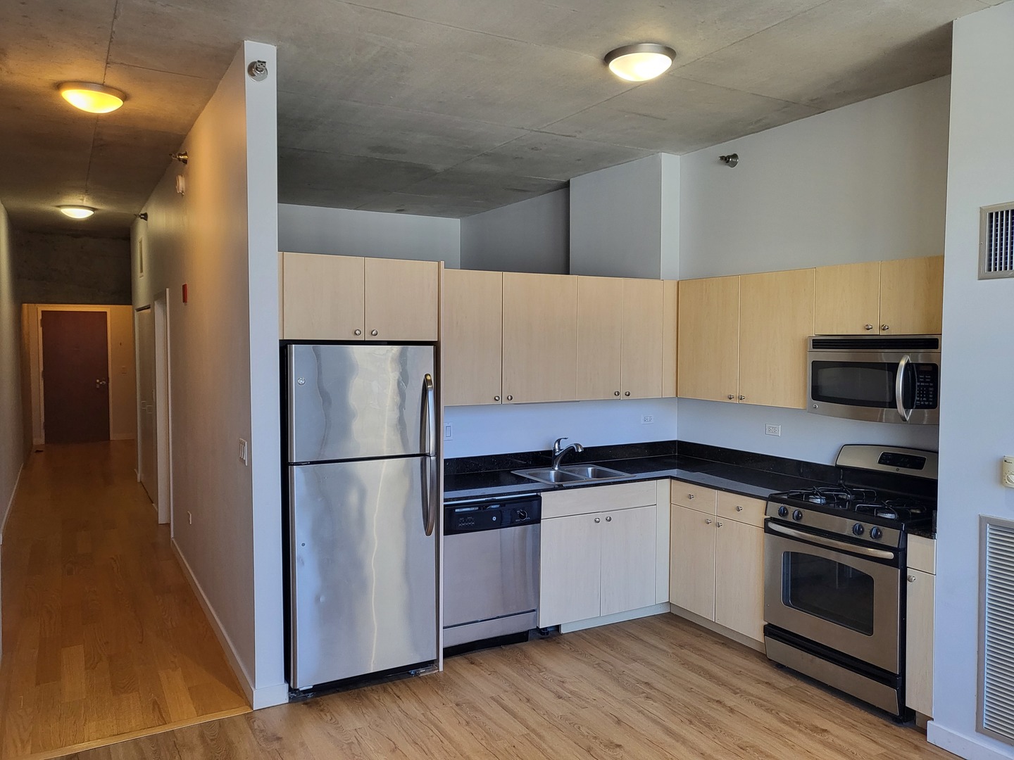 235 W Van Buren Street #3420, Chicago, IL 60607