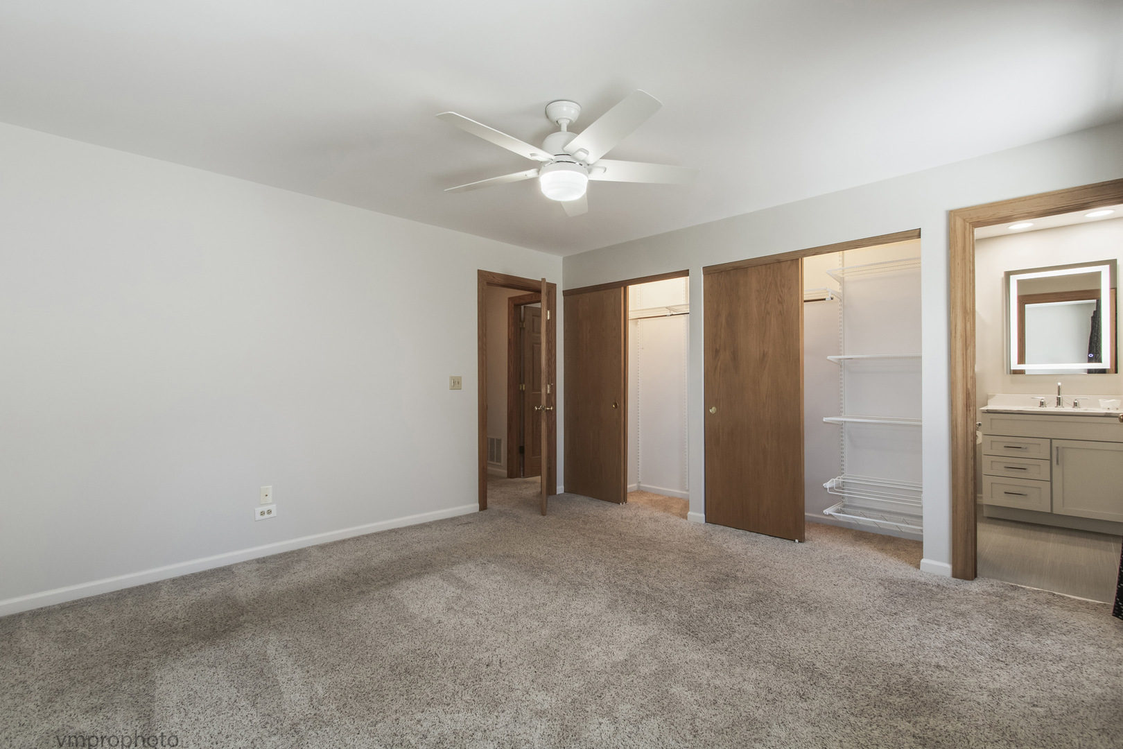 64 E HARBOR Drive, Lake Zurich, IL 60047