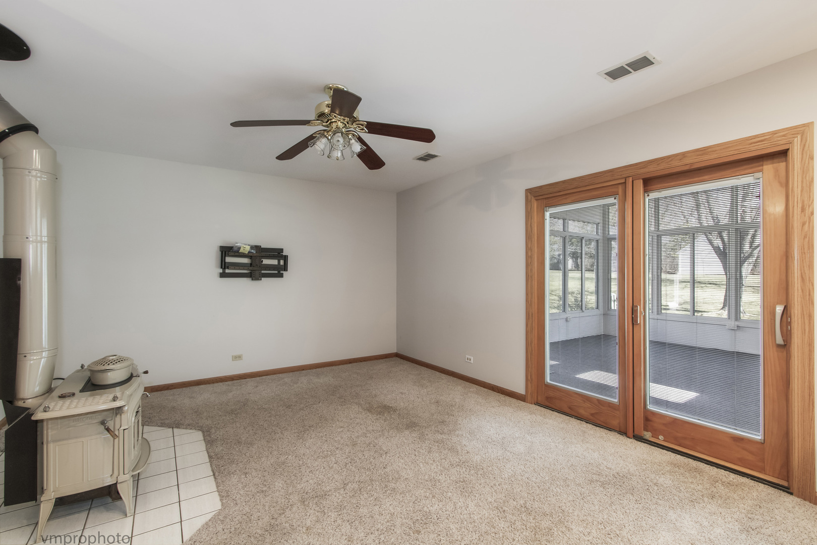 64 E HARBOR Drive, Lake Zurich, IL 60047