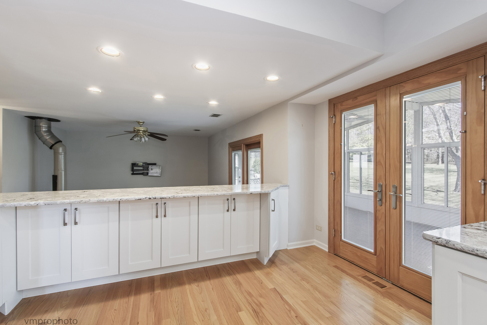 64 E HARBOR Drive, Lake Zurich, IL 60047