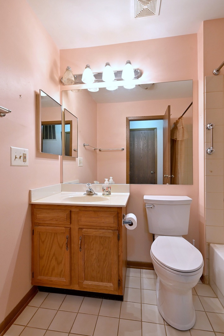 665 Catherine Court #665, Wood Dale, IL 60191