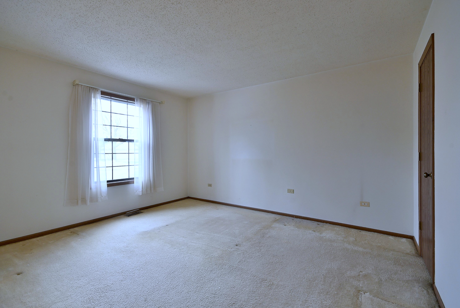 665 Catherine Court #665, Wood Dale, IL 60191