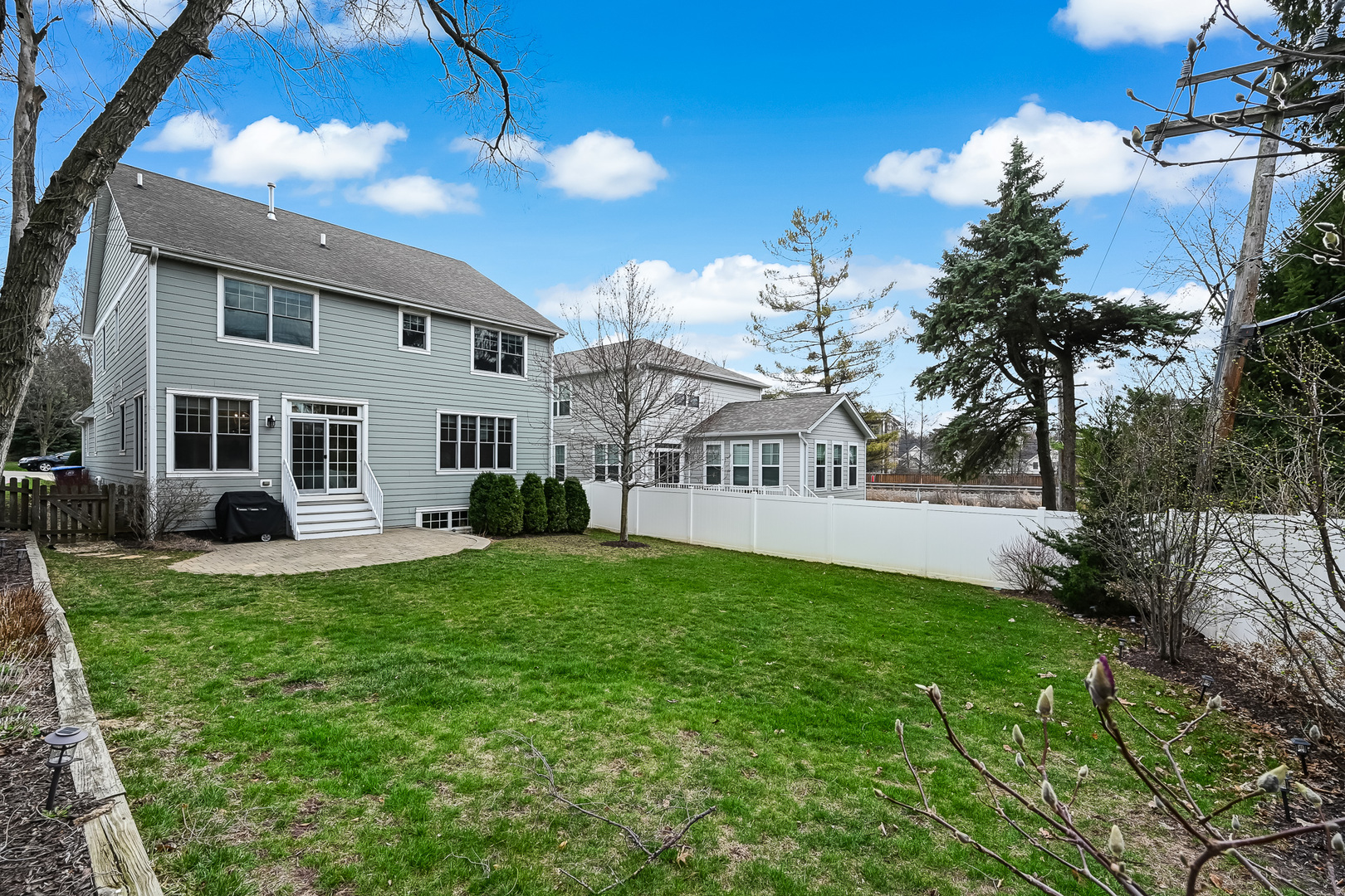 4 Oxford Avenue, Clarendon Hills, IL 60514