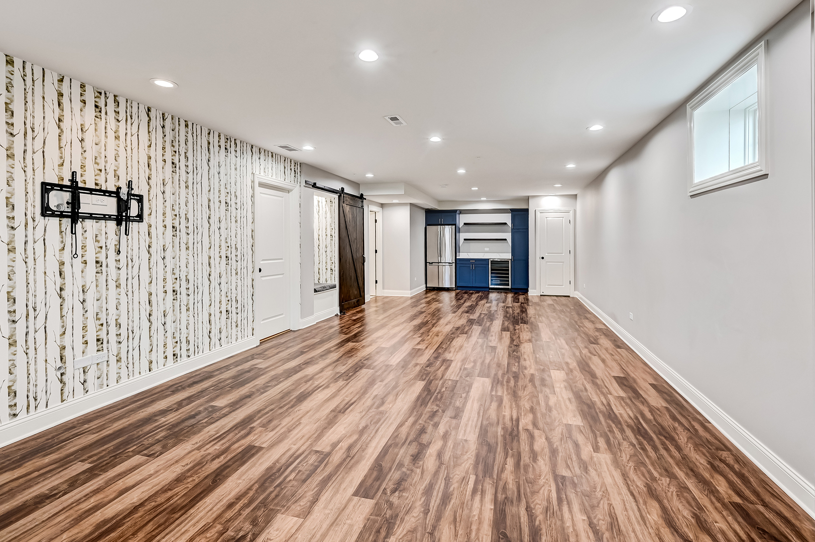 4 Oxford Avenue, Clarendon Hills, IL 60514