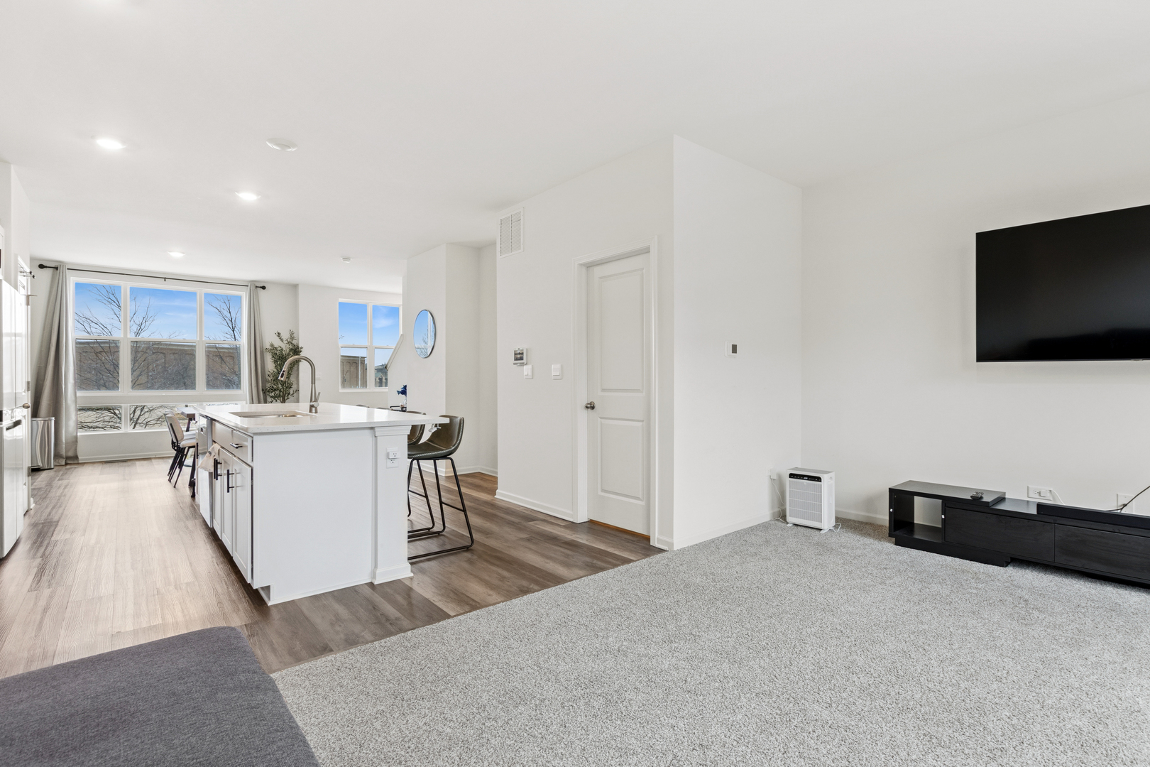 306 Summit Circle, Lombard, IL 60148