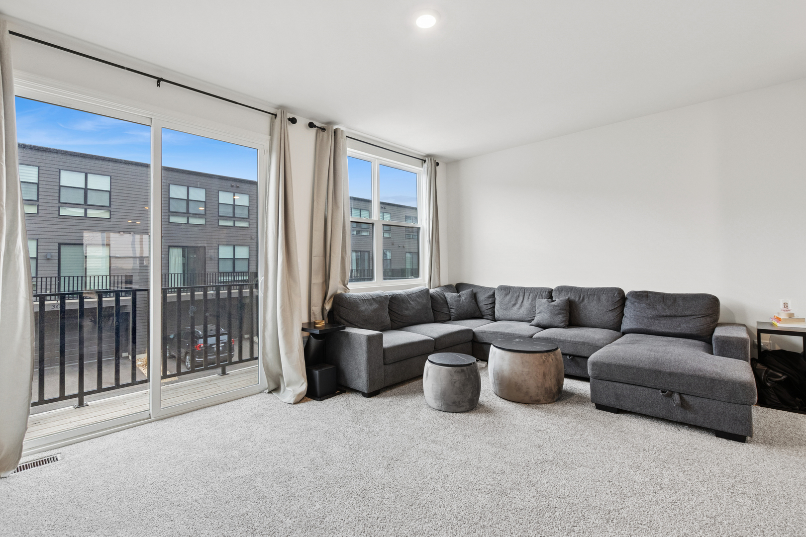 306 Summit Circle, Lombard, IL 60148