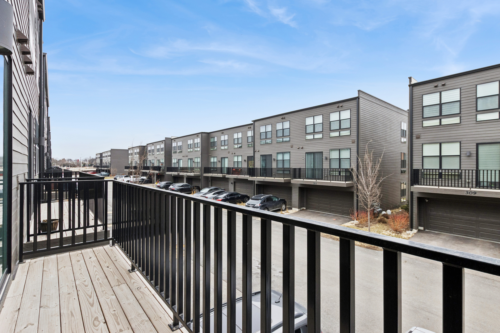 306 Summit Circle, Lombard, IL 60148