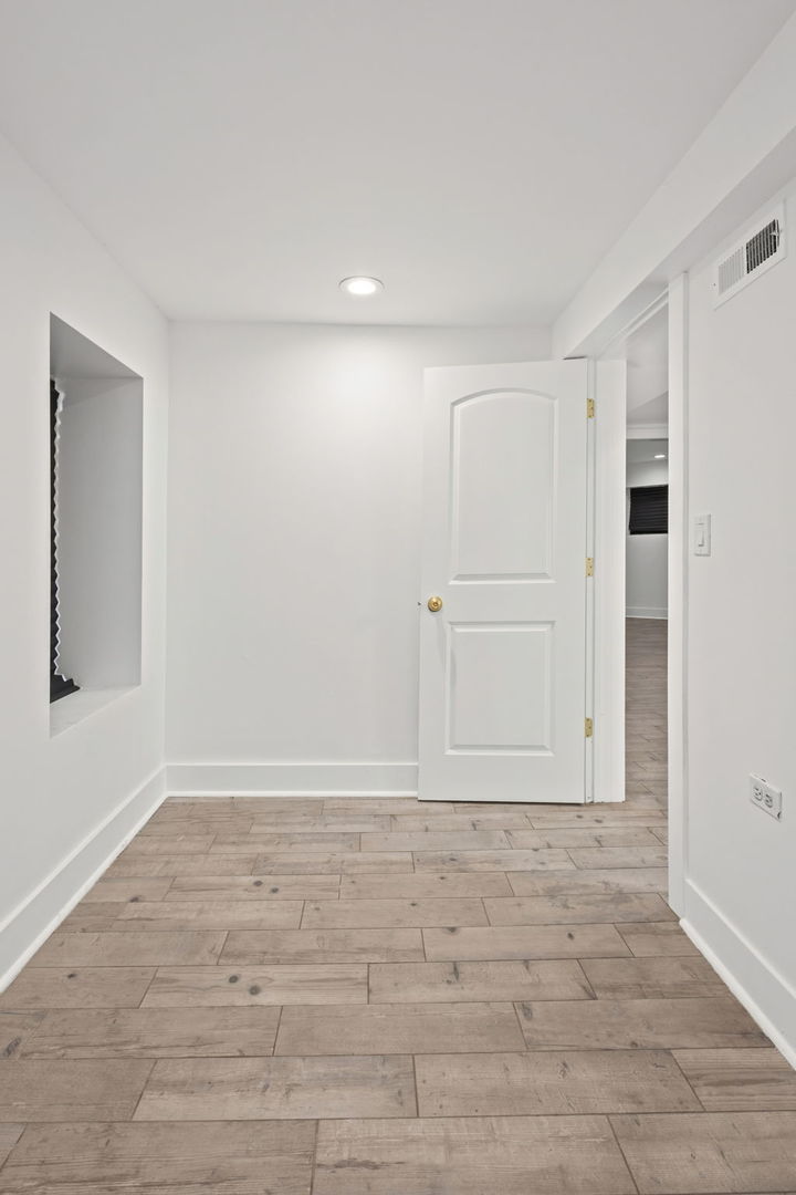 2833 W Polk Street, Chicago, IL 60612