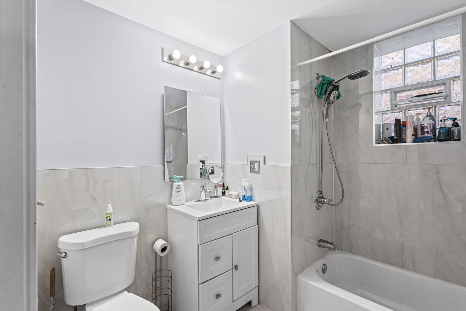 2833 W Polk Street, Chicago, IL 60612