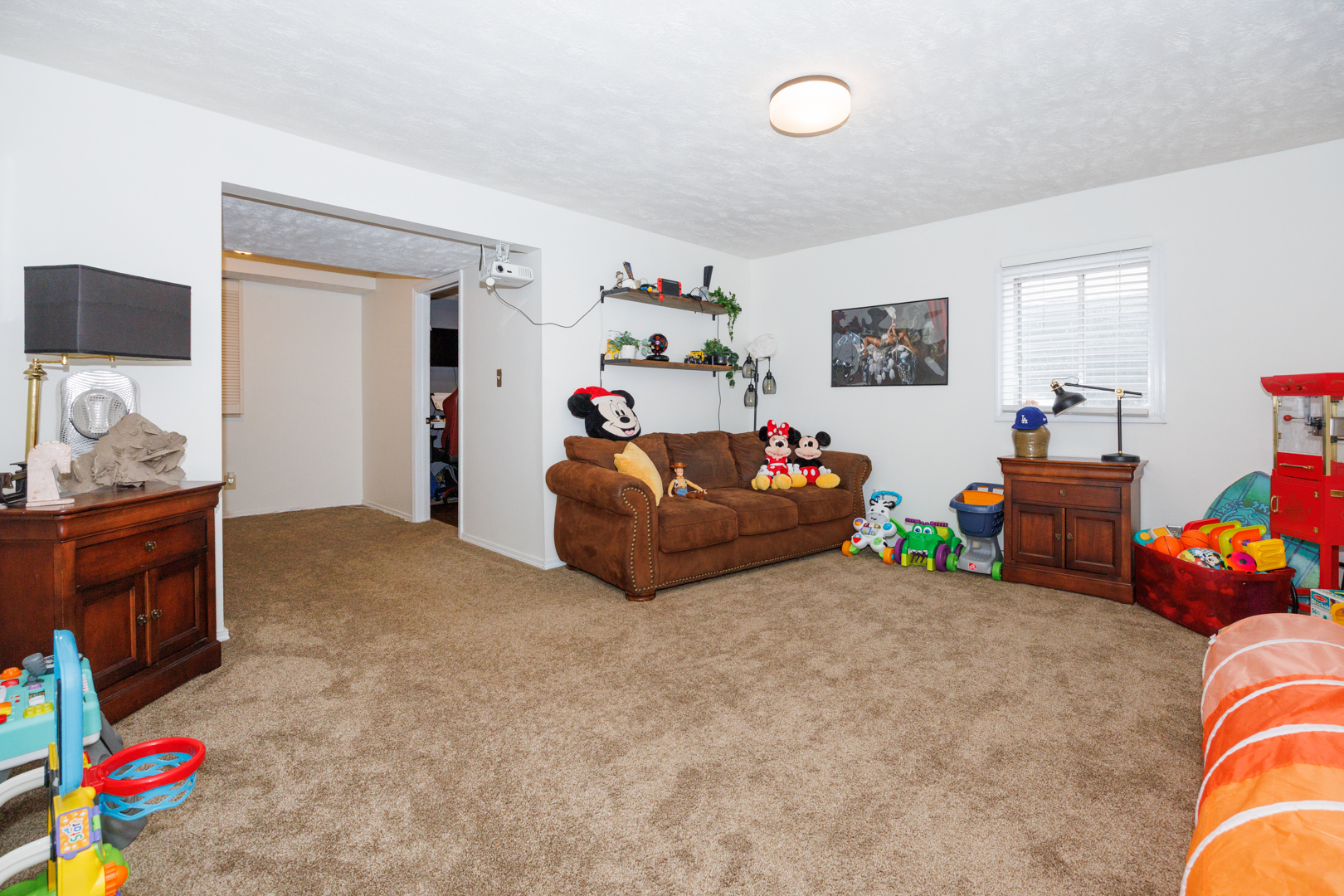 2810 Arrowhead Drive, Bloomington, IL 61704