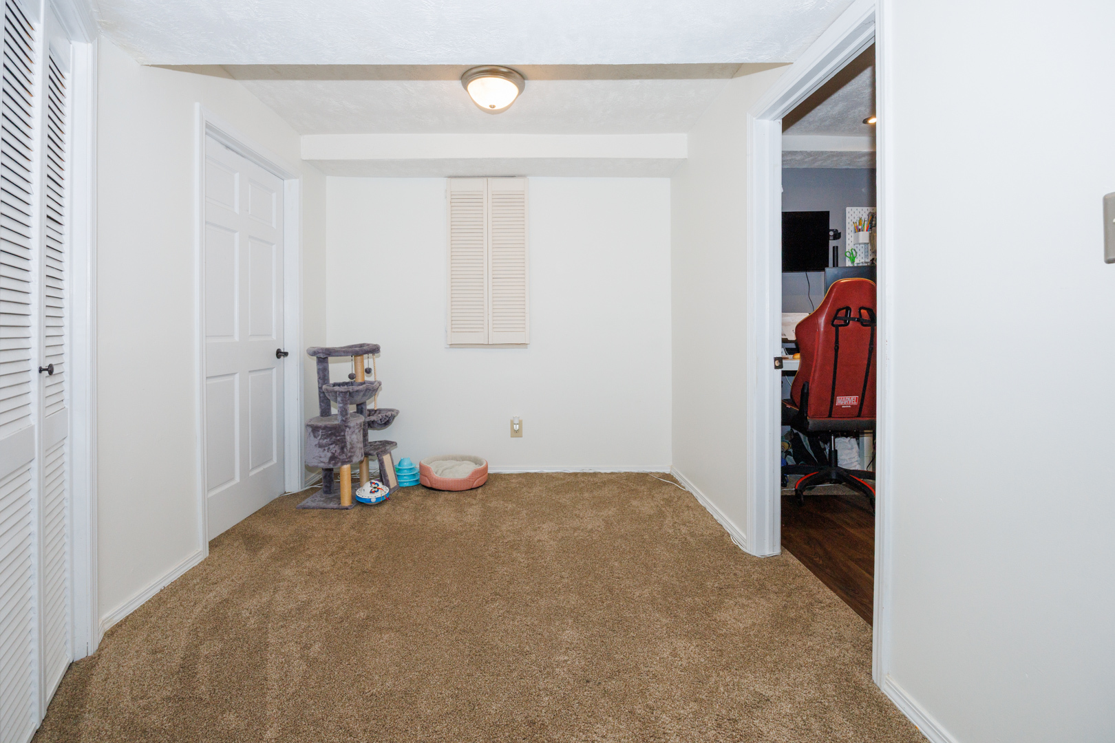 2810 Arrowhead Drive, Bloomington, IL 61704