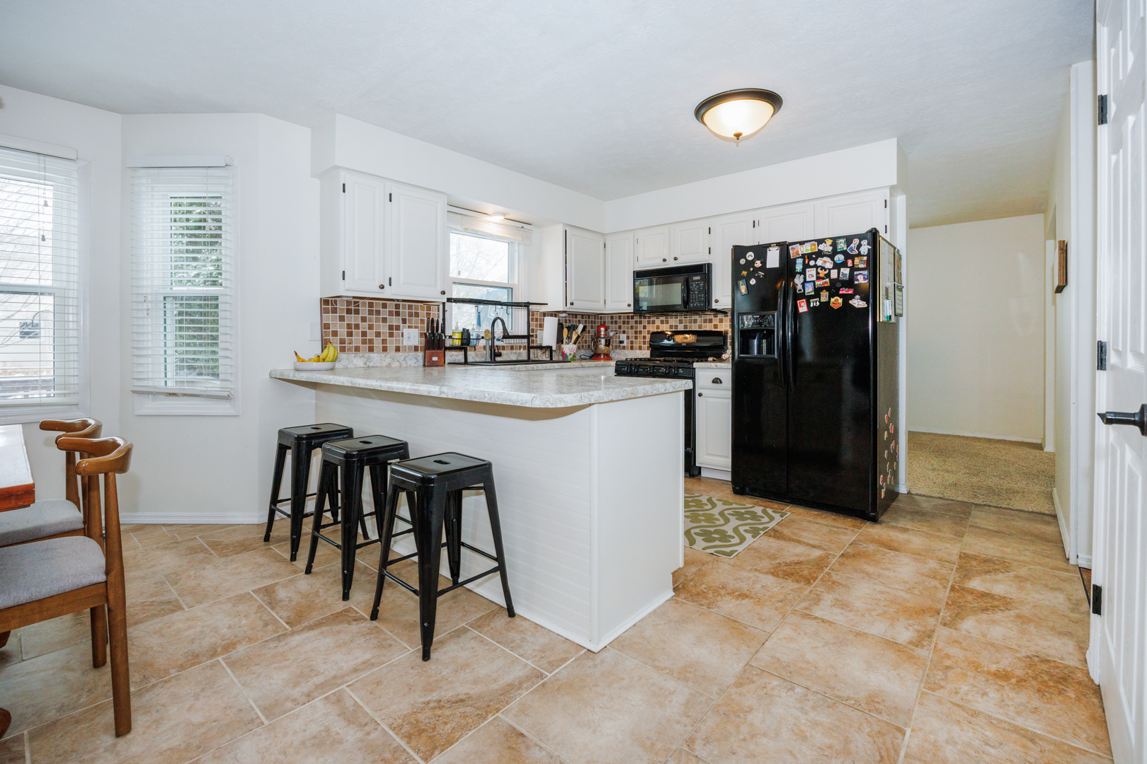 2810 Arrowhead Drive, Bloomington, IL 61704