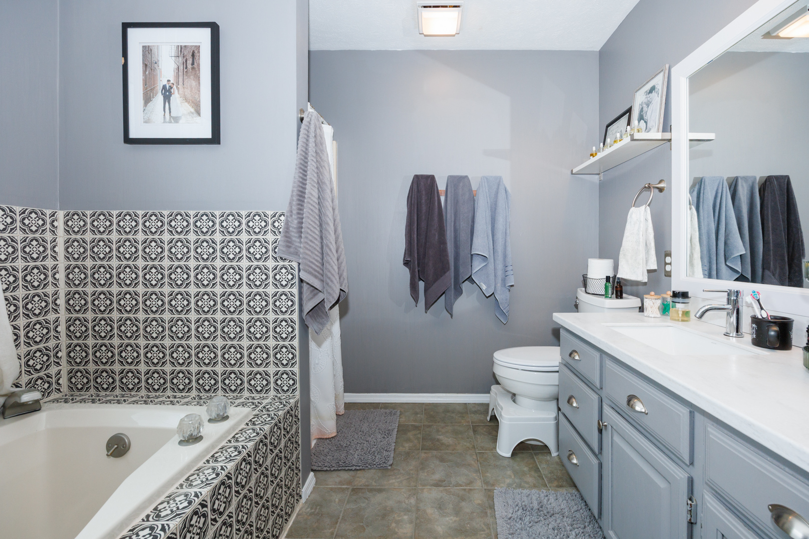 2810 Arrowhead Drive, Bloomington, IL 61704