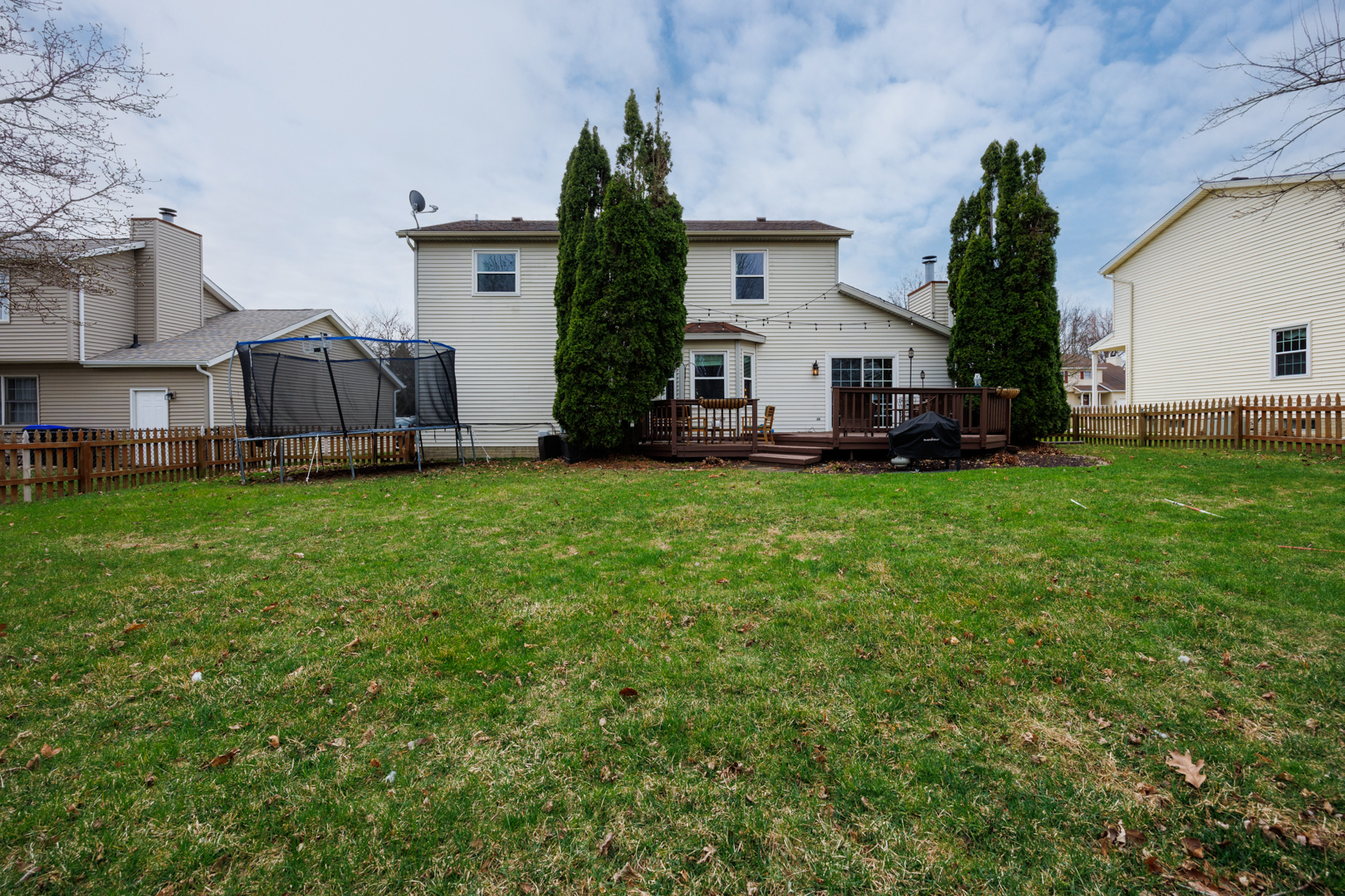 2810 Arrowhead Drive, Bloomington, IL 61704