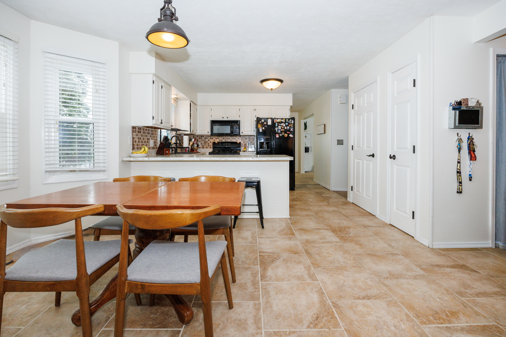 2810 Arrowhead Drive, Bloomington, IL 61704