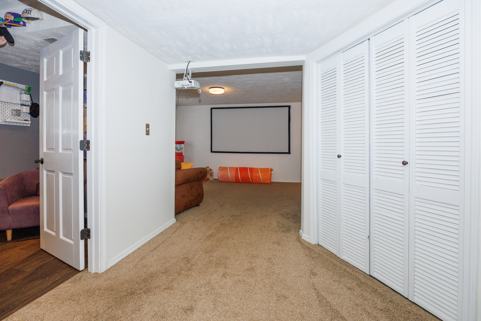 2810 Arrowhead Drive, Bloomington, IL 61704