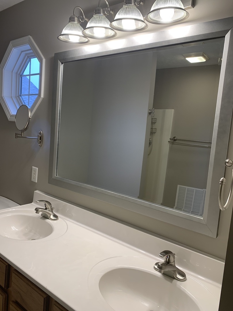 1116 Doral Drive, Bloomington, IL 61701