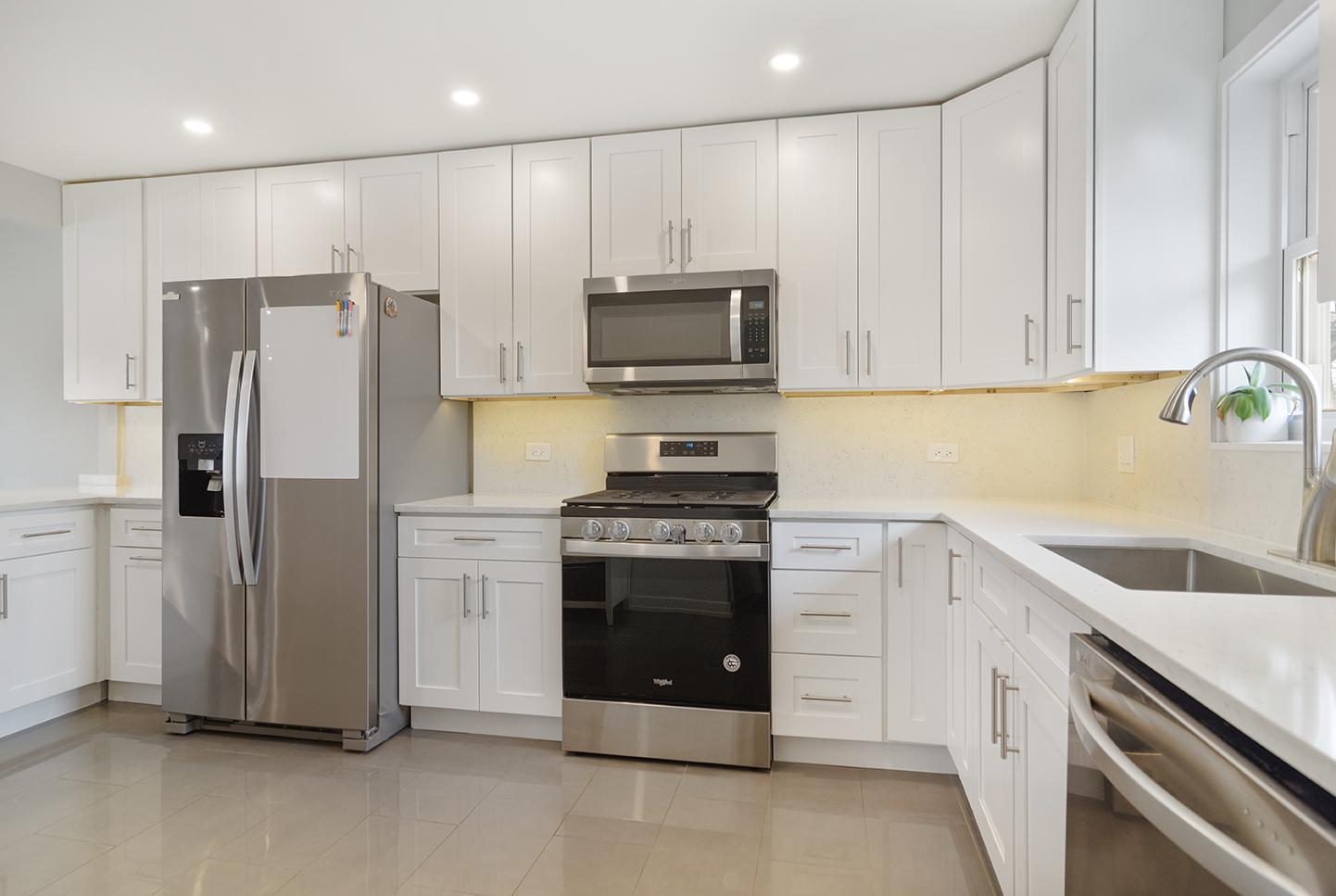 702 W Lonnquist Boulevard, Mount Prospect, IL 60056