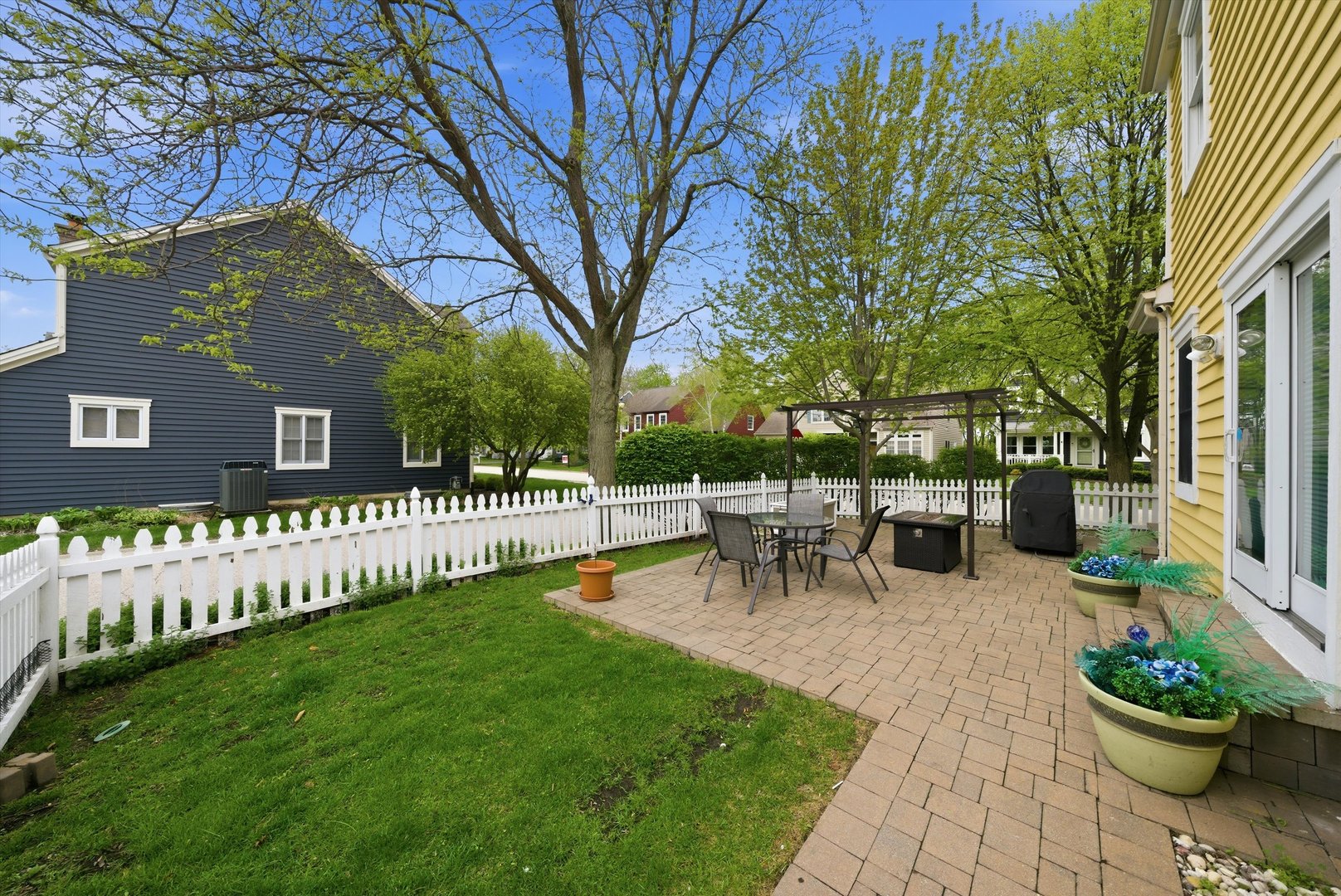 1030 Mount Vernon Drive, Grayslake, IL 60030