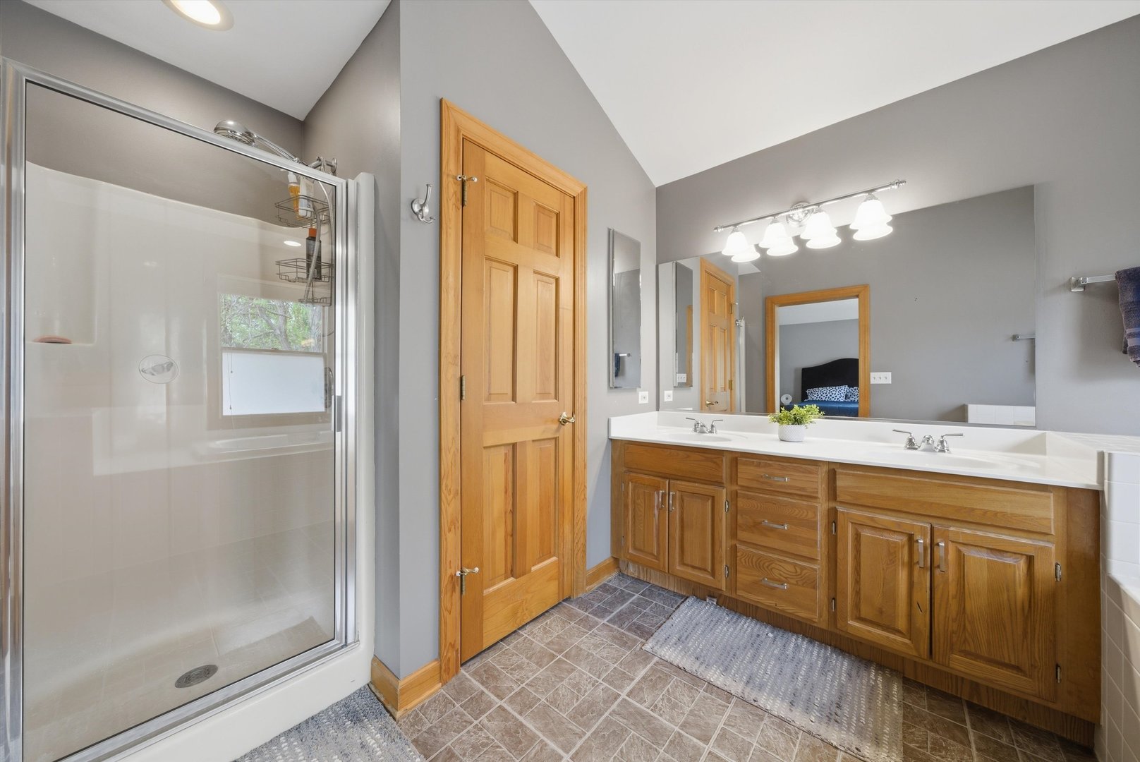 1030 Mount Vernon Drive, Grayslake, IL 60030