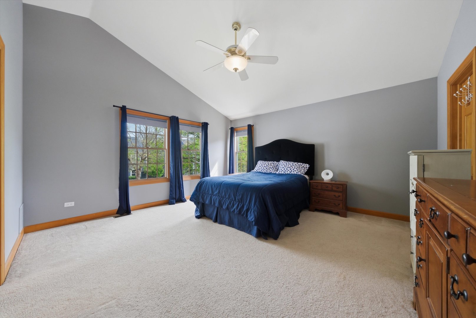 1030 Mount Vernon Drive, Grayslake, IL 60030
