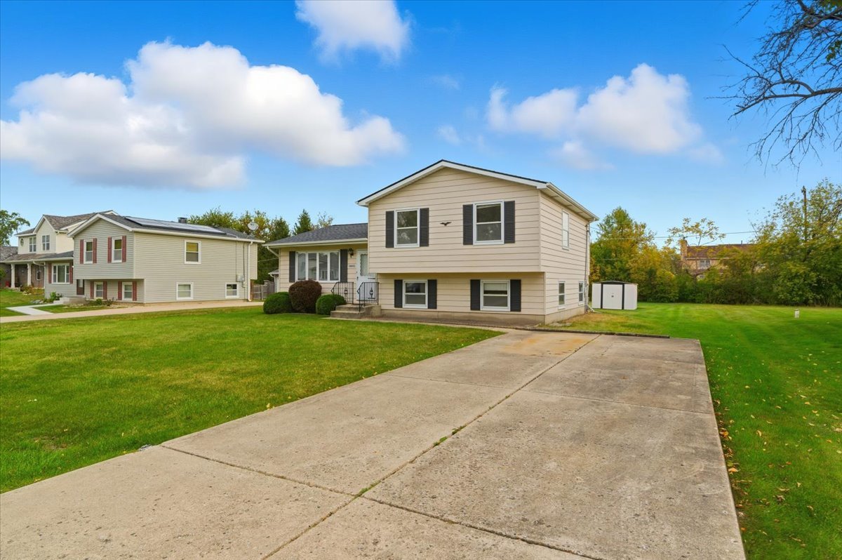 38633 N Cedar Avenue, Beach Park, IL 60099