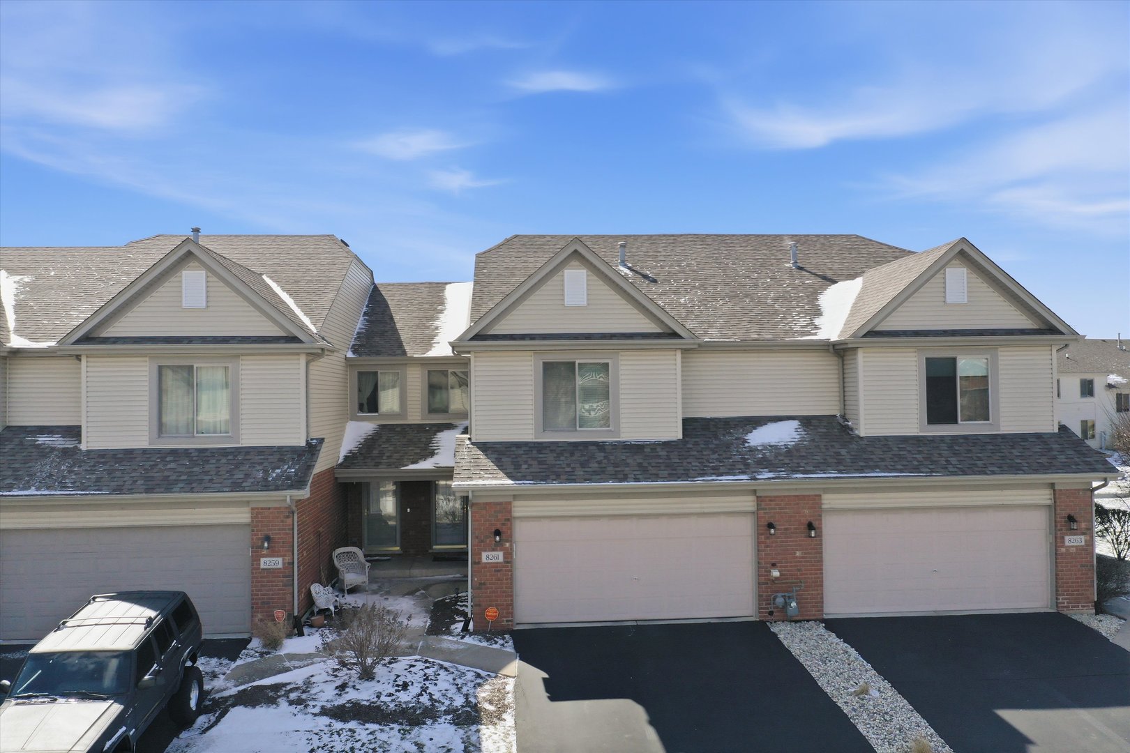 8261 Pecan Place, Frankfort, IL 60423