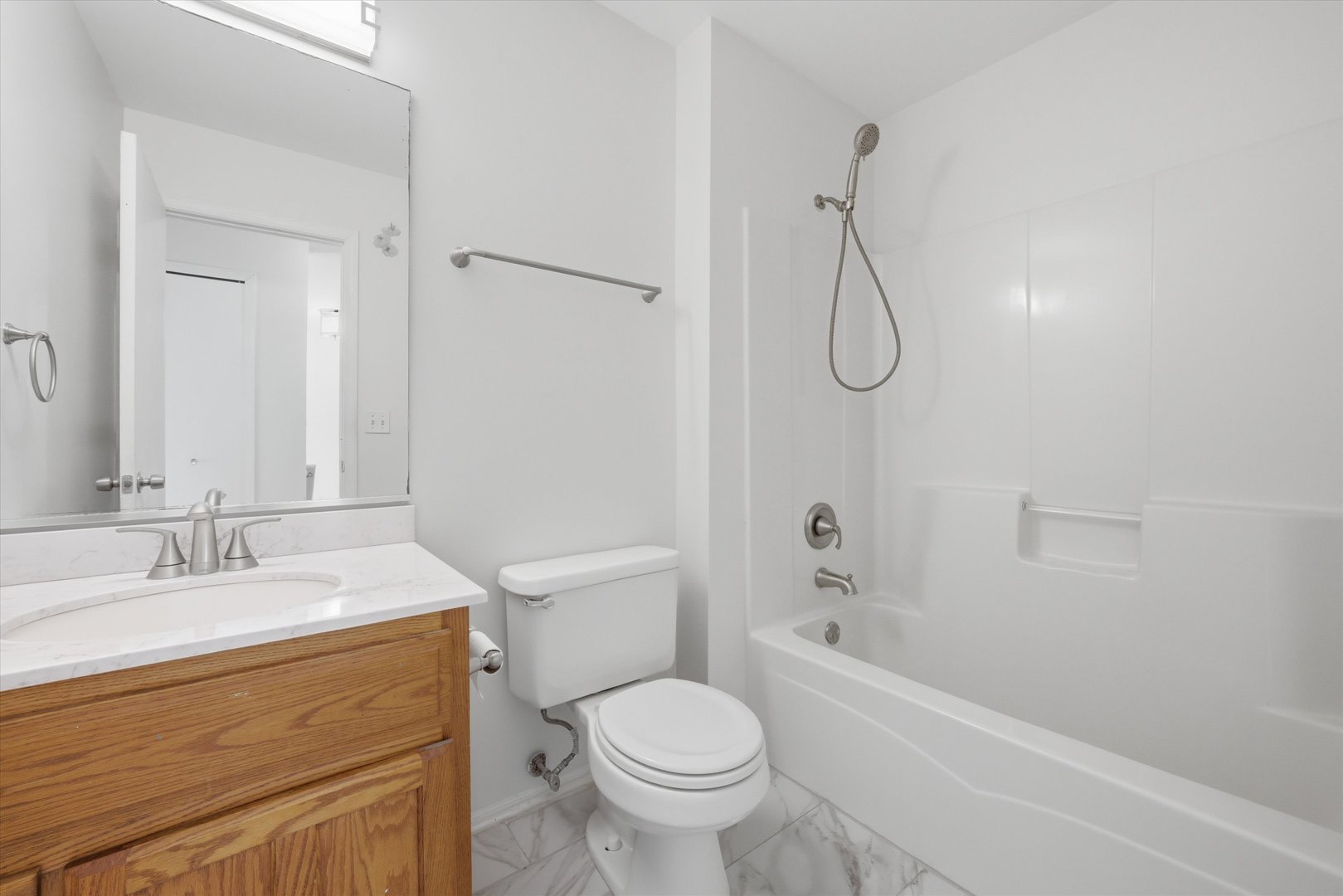 8261 Pecan Place, Frankfort, IL 60423