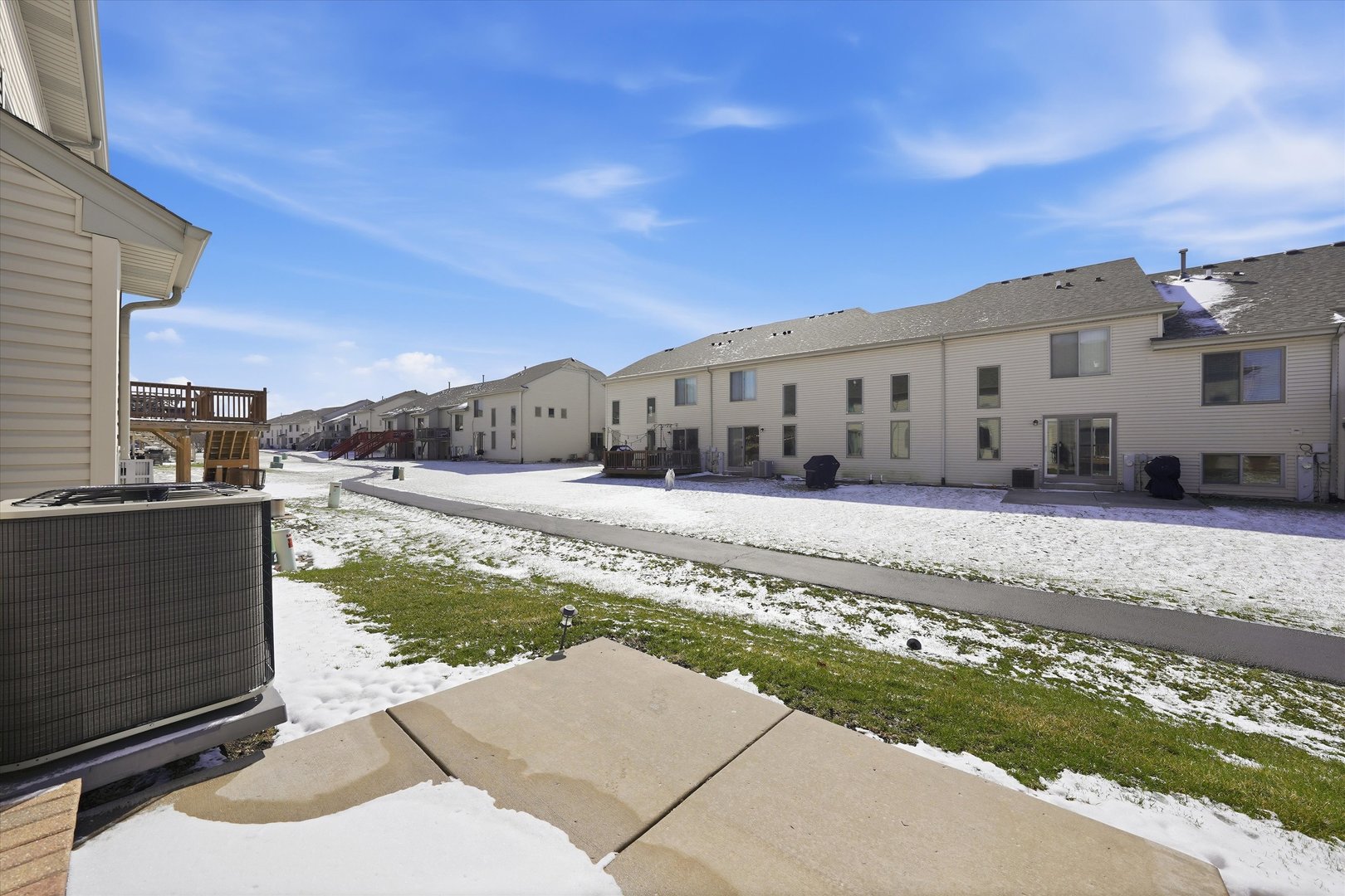 8261 Pecan Place, Frankfort, IL 60423