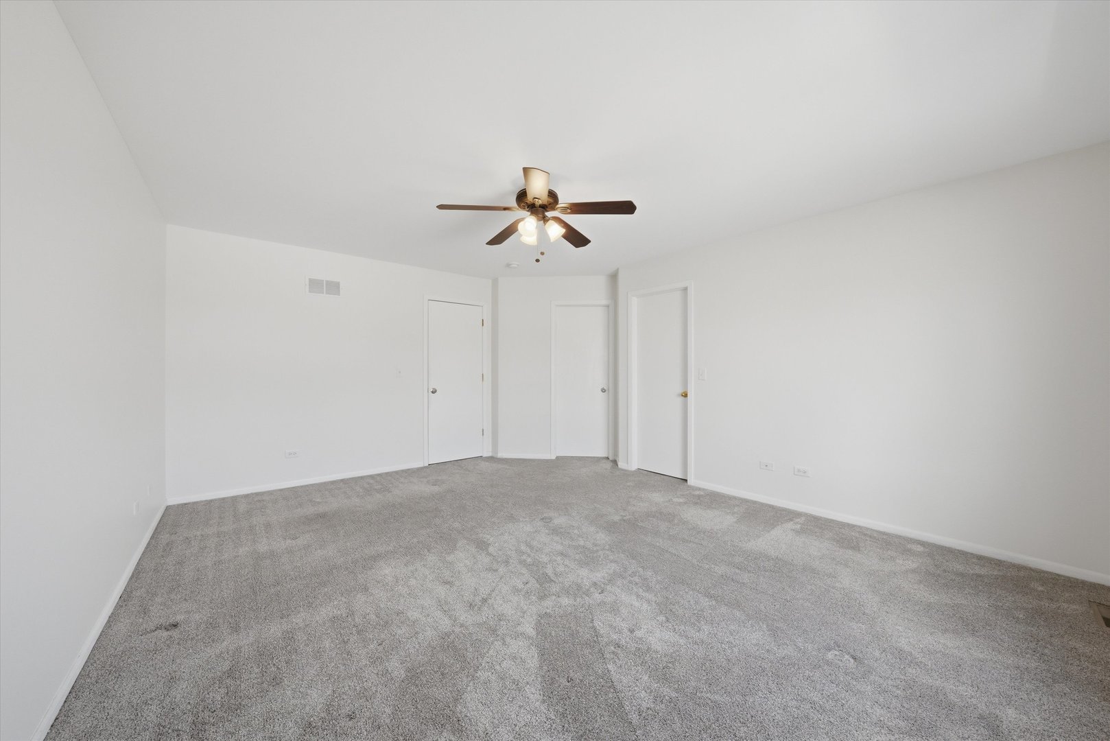 8261 Pecan Place, Frankfort, IL 60423