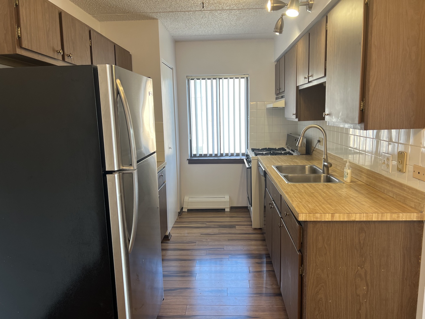 Des Plaines, IL 60016