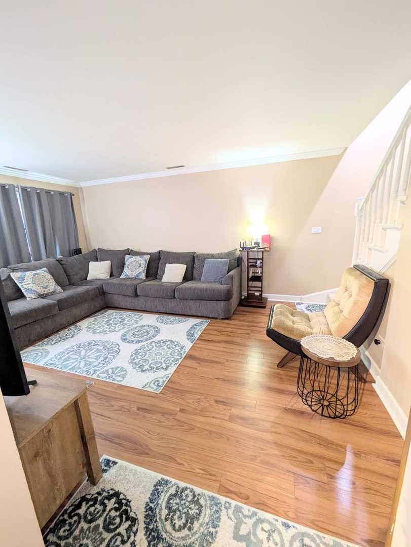 4035 Fitzjames Walk, Oak Lawn, IL 60453