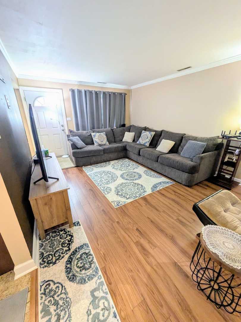 4035 Fitzjames Walk, Oak Lawn, IL 60453