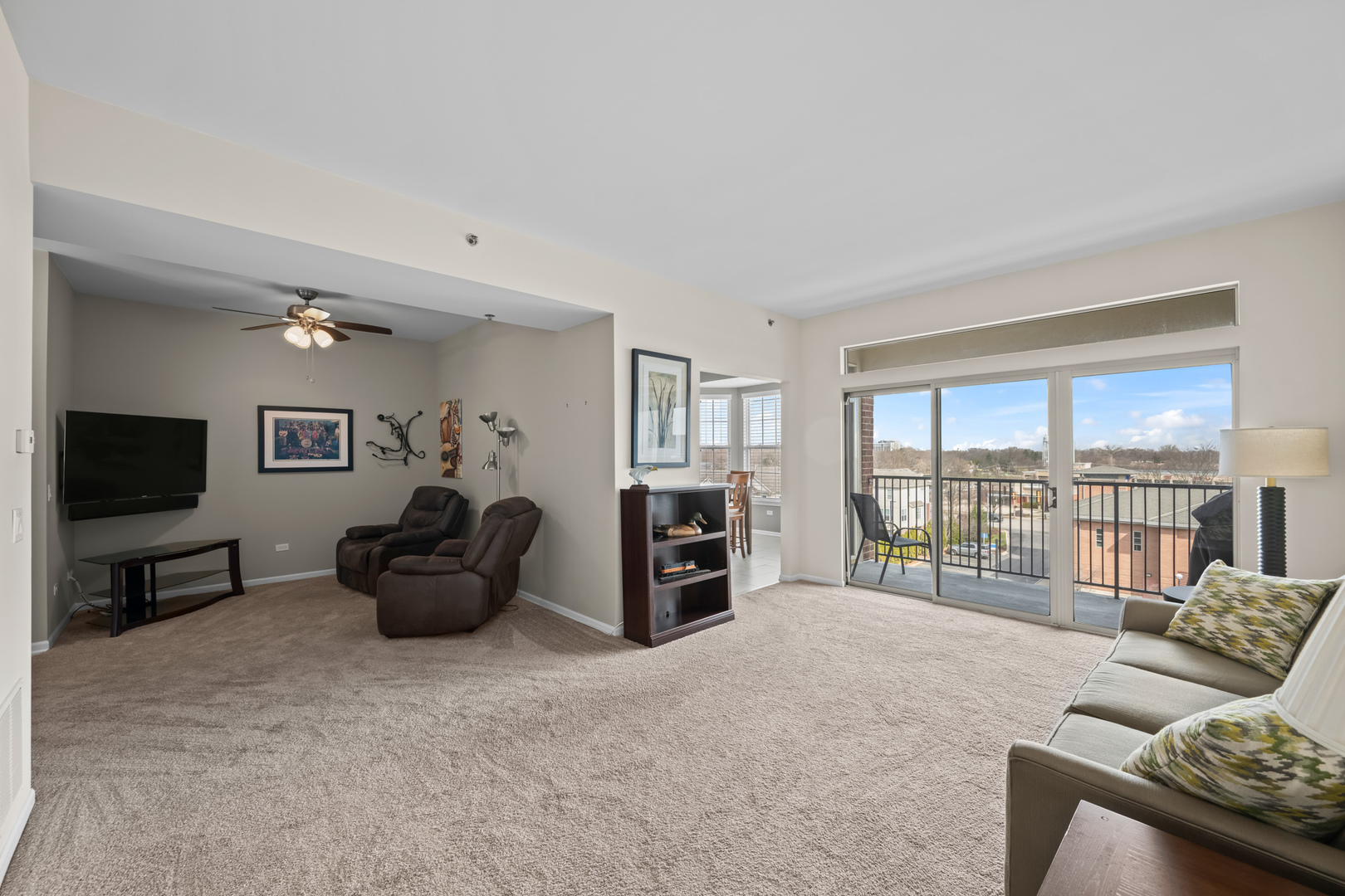 3135 Town Square Drive #407, Rolling Meadows, IL 60008