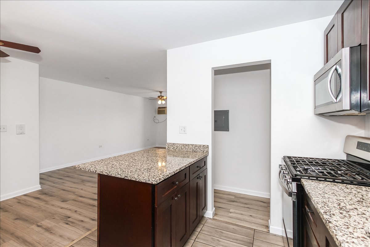 831 Mcintosh Court #208, Prospect Heights, IL 60070