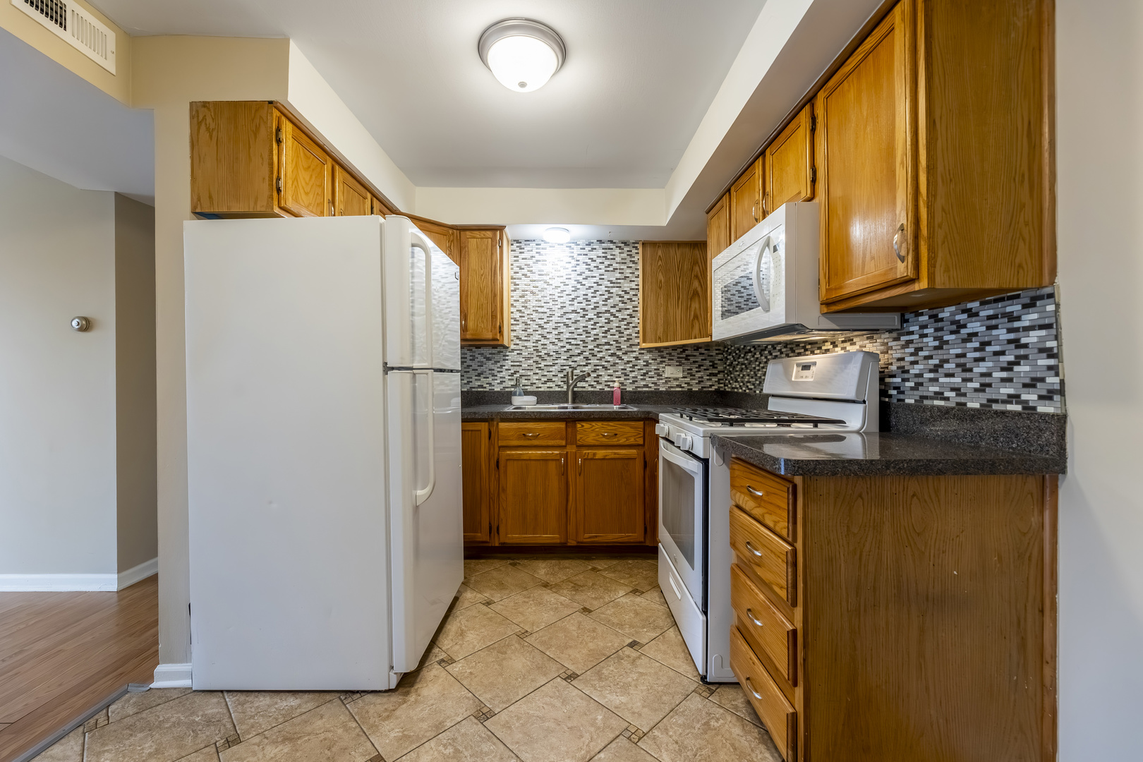 5850 W 87TH Street #1A, Burbank, IL 60459