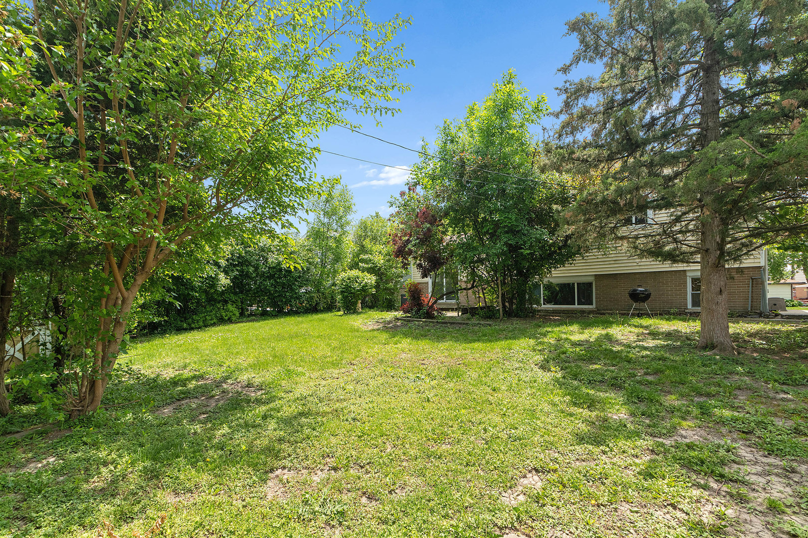 9018 Forest Lane, Hickory Hills, IL 60457