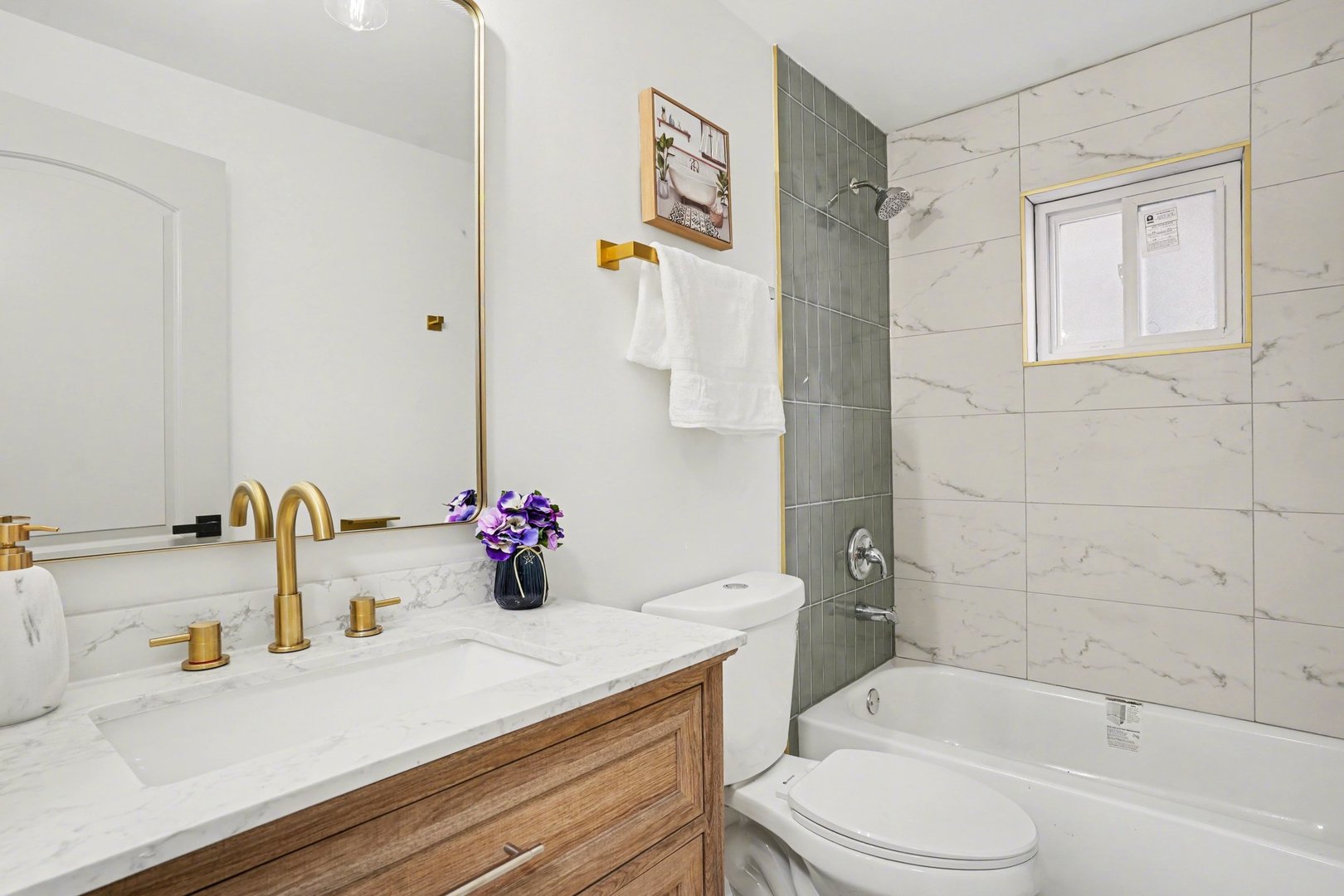 9312 S Francisco Avenue, Evergreen Park, IL 60805