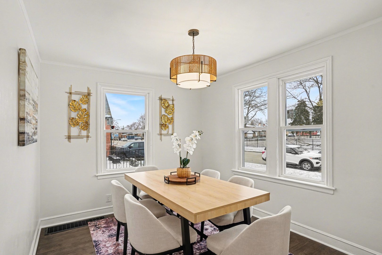 9312 S Francisco Avenue, Evergreen Park, IL 60805